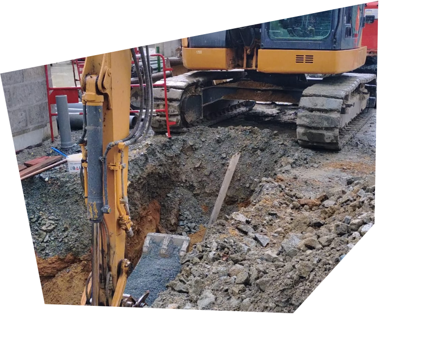 photo pelleteuse qui creuse